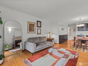 4222 Beach Drive SW 303, Seattle WA 98116