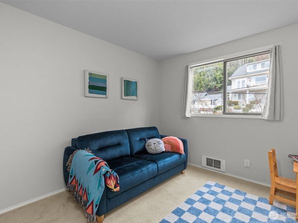 4222 Beach Drive SW 303, Seattle WA 98116