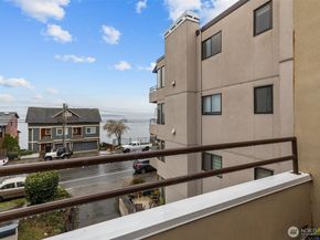 4222 Beach Drive SW 303, Seattle WA 98116