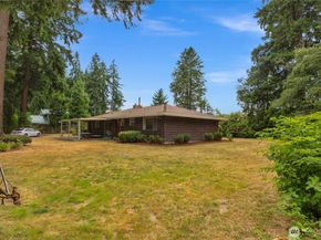 22221 45th Avenue SE, Bothell WA 98021