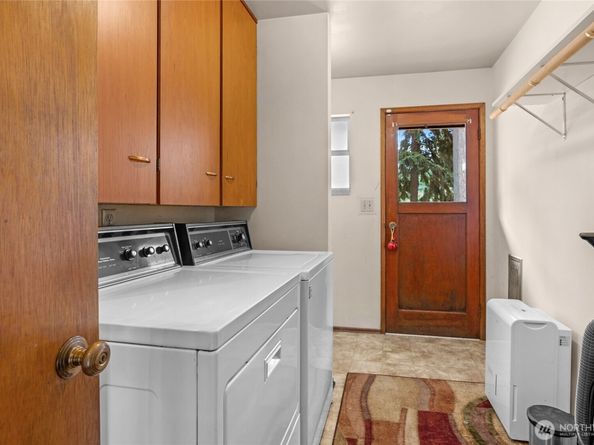 22221 45th Avenue SE, Bothell WA 98021