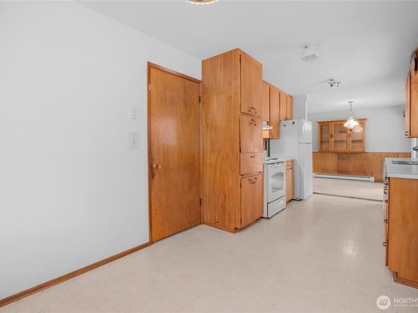22221 45th Avenue SE, Bothell WA 98021