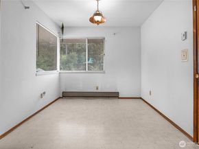22221 45th Avenue SE, Bothell WA 98021