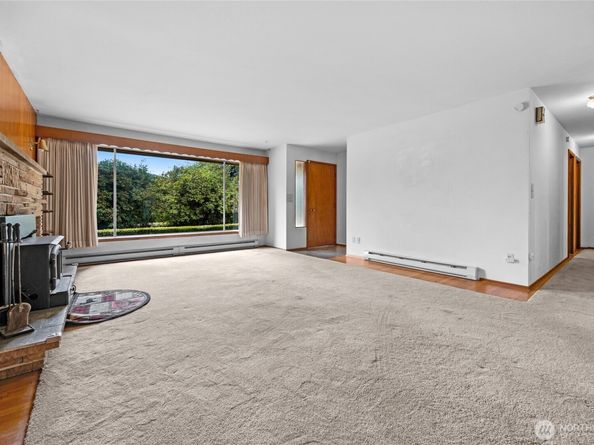 22221 45th Avenue SE, Bothell WA 98021