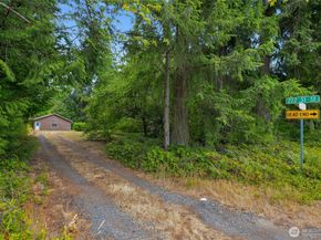 22221 45th Avenue SE, Bothell WA 98021