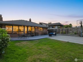 3232 43rd Avenue W, Seattle WA 98199