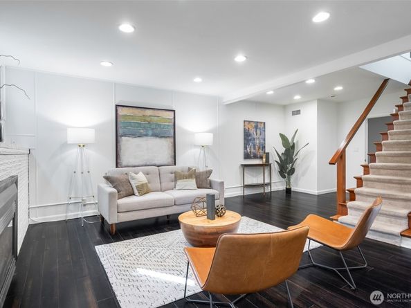 3232 43rd Avenue W, Seattle WA 98199