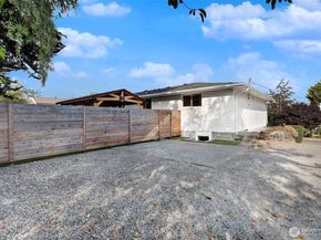 4415 48th Avenue S, Seattle WA 98118