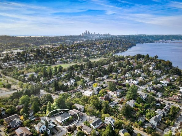 4415 48th Avenue S, Seattle WA 98118
