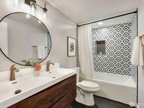 4415 48th Avenue S, Seattle WA 98118