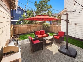 6522 W Crest View Loop SE, Snoqualmie WA 98065