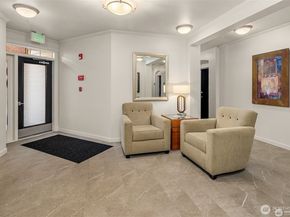 530 4th Avenue W 206, Seattle WA 98119