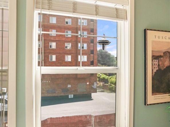 530 4th Avenue W 206, Seattle WA 98119