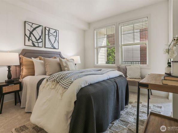 530 4th Avenue W 206, Seattle WA 98119
