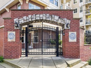 530 4th Avenue W