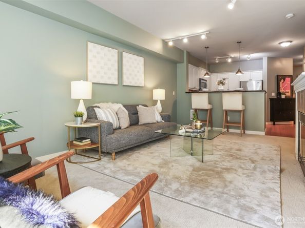 530 4th Avenue W 206, Seattle WA 98119