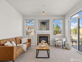 573 241st Lane SE 4, Sammamish WA 98074