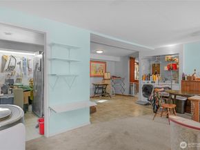15931 SE 1st Street, Bellevue WA 98008