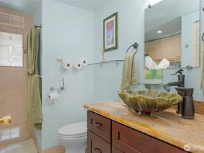 15931 SE 1st Street, Bellevue WA 98008
