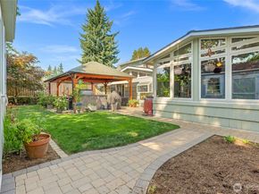 15931 SE 1st Street, Bellevue WA 98008