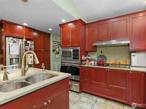 15931 SE 1st Street, Bellevue WA 98008