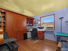 15931 SE 1st Street, Bellevue WA 98008