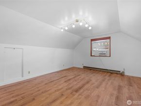 15931 SE 1st Street, Bellevue WA 98008