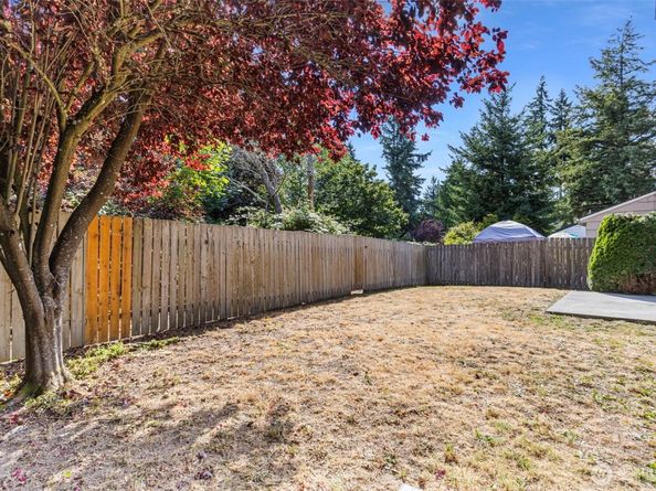 14011 Roosevelt Way N, Seattle WA 98133