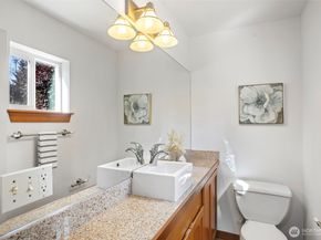 14011 Roosevelt Way N, Seattle WA 98133
