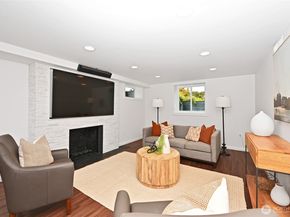 1943 34th Avenue W, Seattle WA 98199