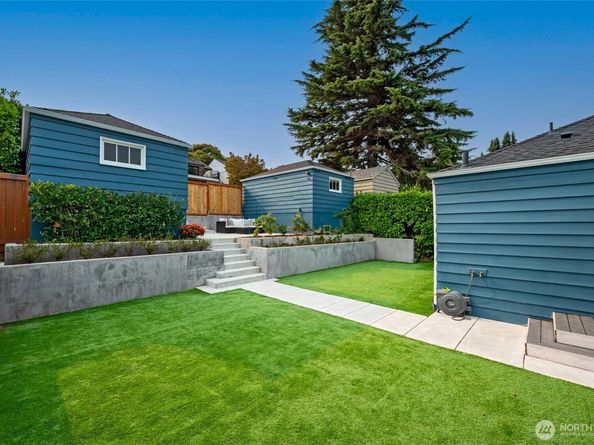 1943 34th Avenue W, Seattle WA 98199