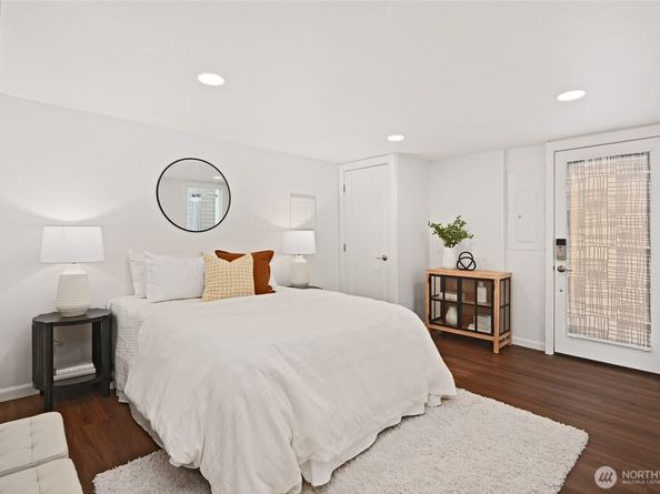 1943 34th Avenue W, Seattle WA 98199