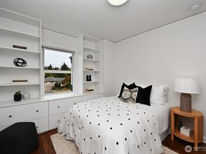 1943 34th Avenue W, Seattle WA 98199