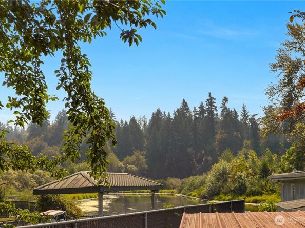 18521 1st Avenue NE B, Shoreline WA 98155