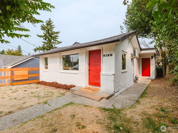 2122 15th Street, Bremerton WA 98312