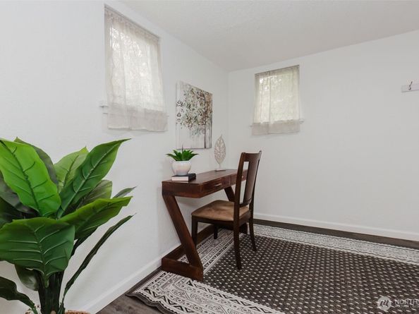 2122 15th Street, Bremerton WA 98312