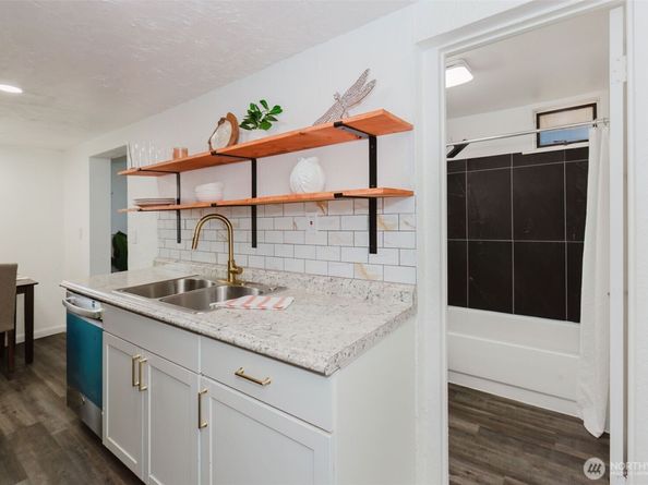2122 15th Street, Bremerton WA 98312