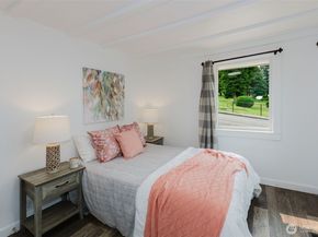 2122 15th Street, Bremerton WA 98312