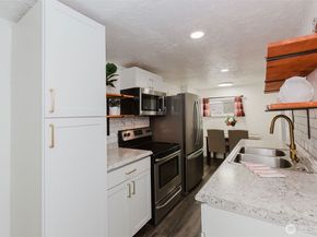 2122 15th Street, Bremerton WA 98312