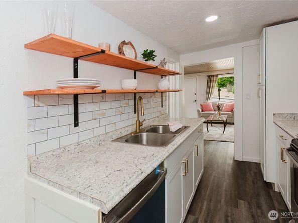 2122 15th Street, Bremerton WA 98312