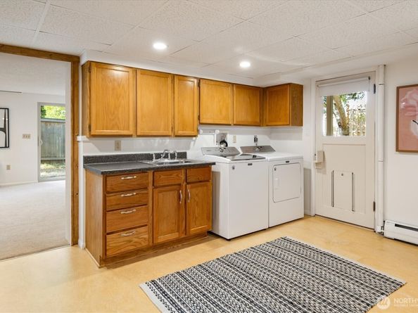422 NW 196th Place, Shoreline WA 98177