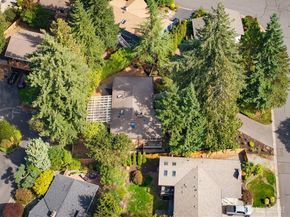 422 NW 196th Place, Shoreline WA 98177