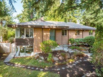422 NW 196th Place