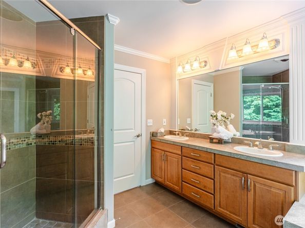 11250 SE 60th Street, Bellevue WA 98006