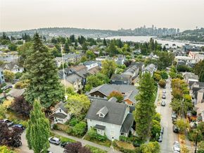 1409 N 39th Street, Seattle WA 98103