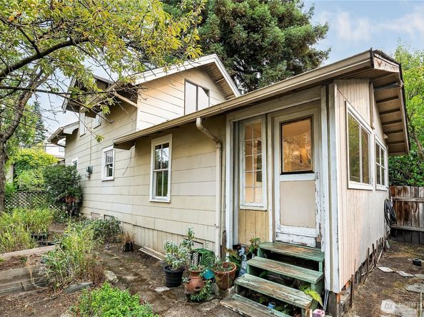1409 N 39th Street, Seattle WA 98103
