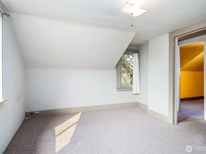 1409 N 39th Street, Seattle WA 98103