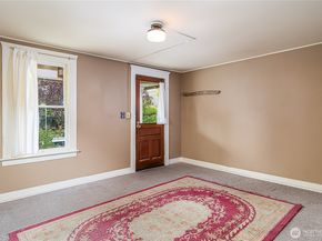 1409 N 39th Street, Seattle WA 98103