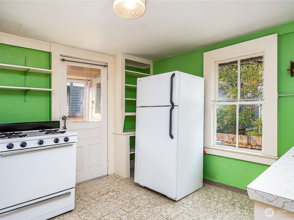 1409 N 39th Street, Seattle WA 98103