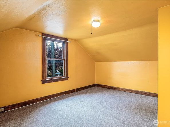 1409 N 39th Street, Seattle WA 98103